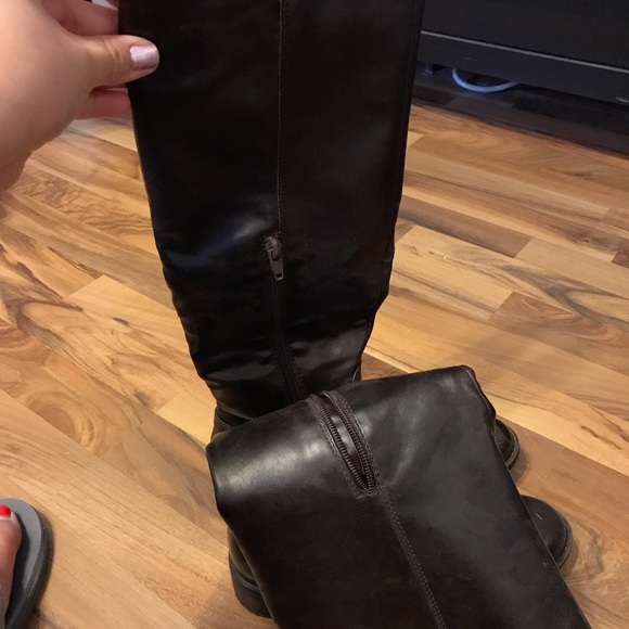 Shoes - Picture 2 of 2